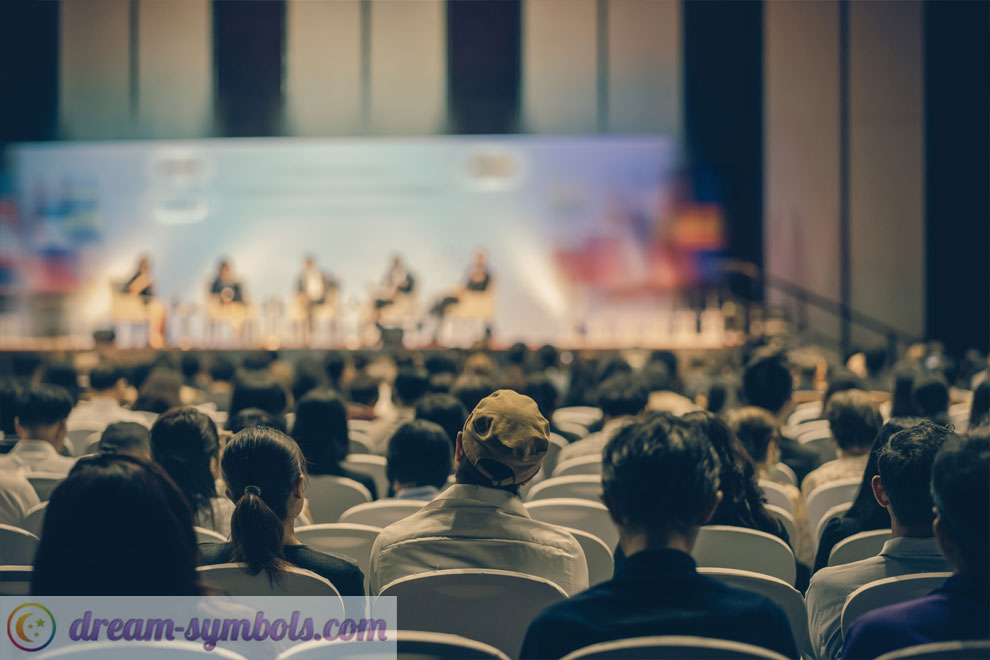 audience dream meaning